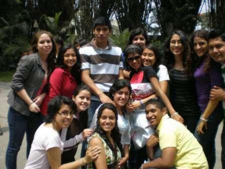 Micaela y amigos de la Universidad 2008